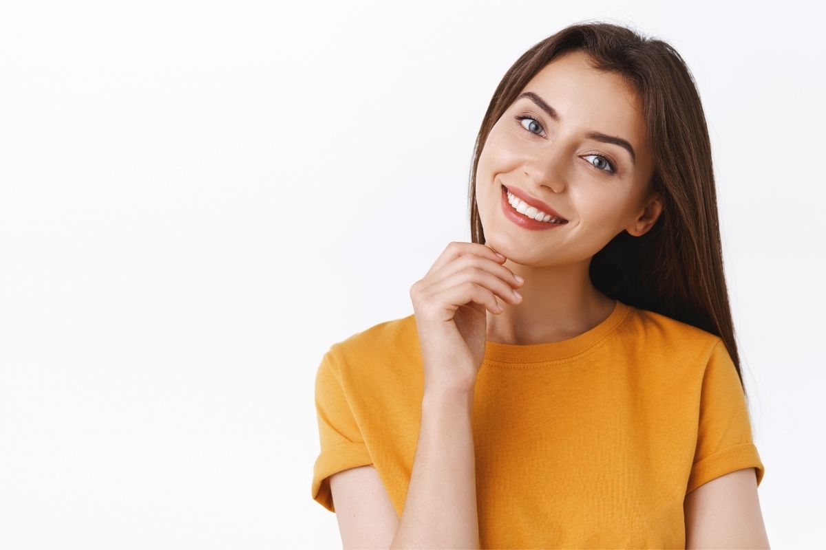 Hollywood Smile në Tiranë Durres: Transformoni Buzëqeshjen Tuaj me Etrusk Dental Clinic