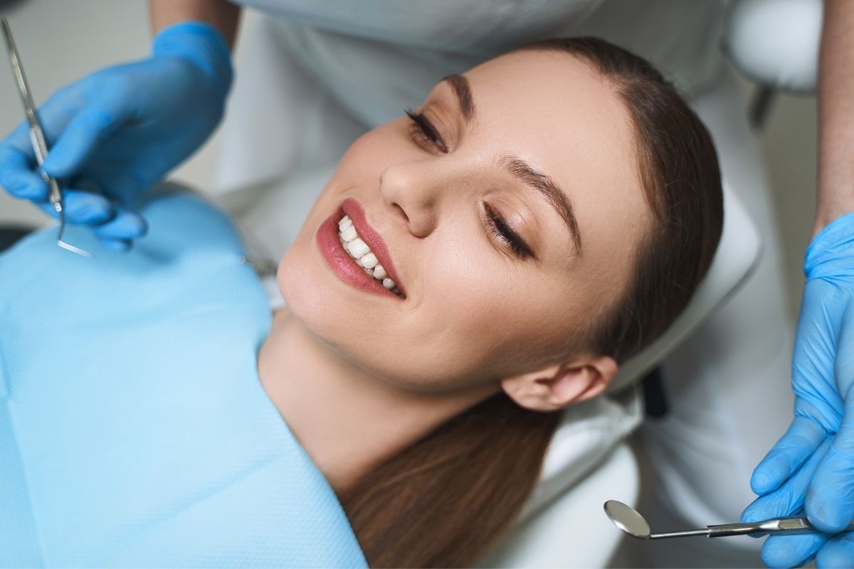 Pse të Zgjidhni një Klinikë Dentare në Tiranë Durres? Një Udhëzues i Plotë për Kujdes Dentar Cilësor në Etrusk Dental Clinic