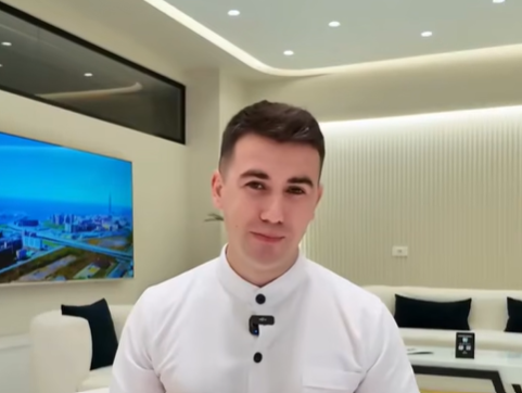 Transformo buzëqeshjen tënde për sekonda me Snap-On Veneers!